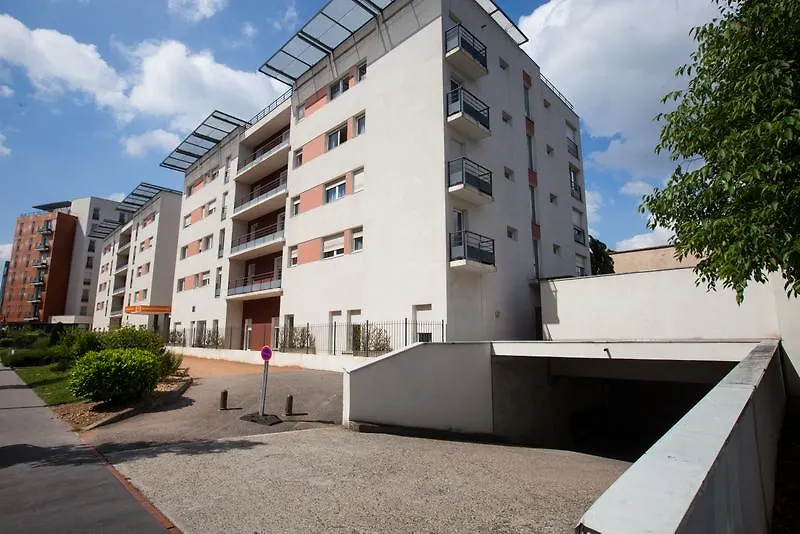 Privilodges Apparthotel Lyon Lumiere France